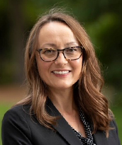 Elizabeth A. Fernandez headshot