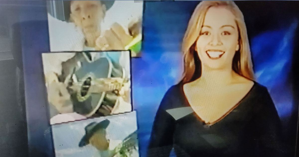 Tatiana Shirasaki as a news reporter with TV Globo Brasil