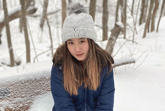 Nikki Yang in snow