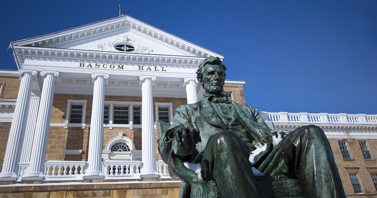 Statue of Abraham Lincoln