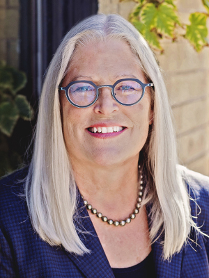 Margaret Wrenn Hickey headshot