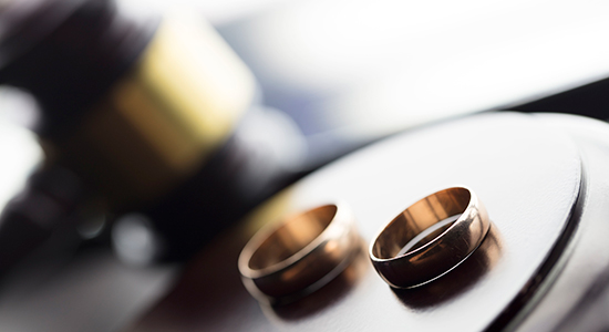 divorce rings gavel