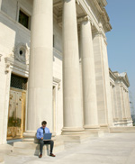 laptop work on courthouse steps