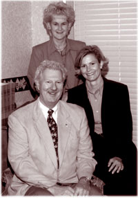 Dick Hemming, Leanne Yaucher (seated) and       Barbara Klukas.